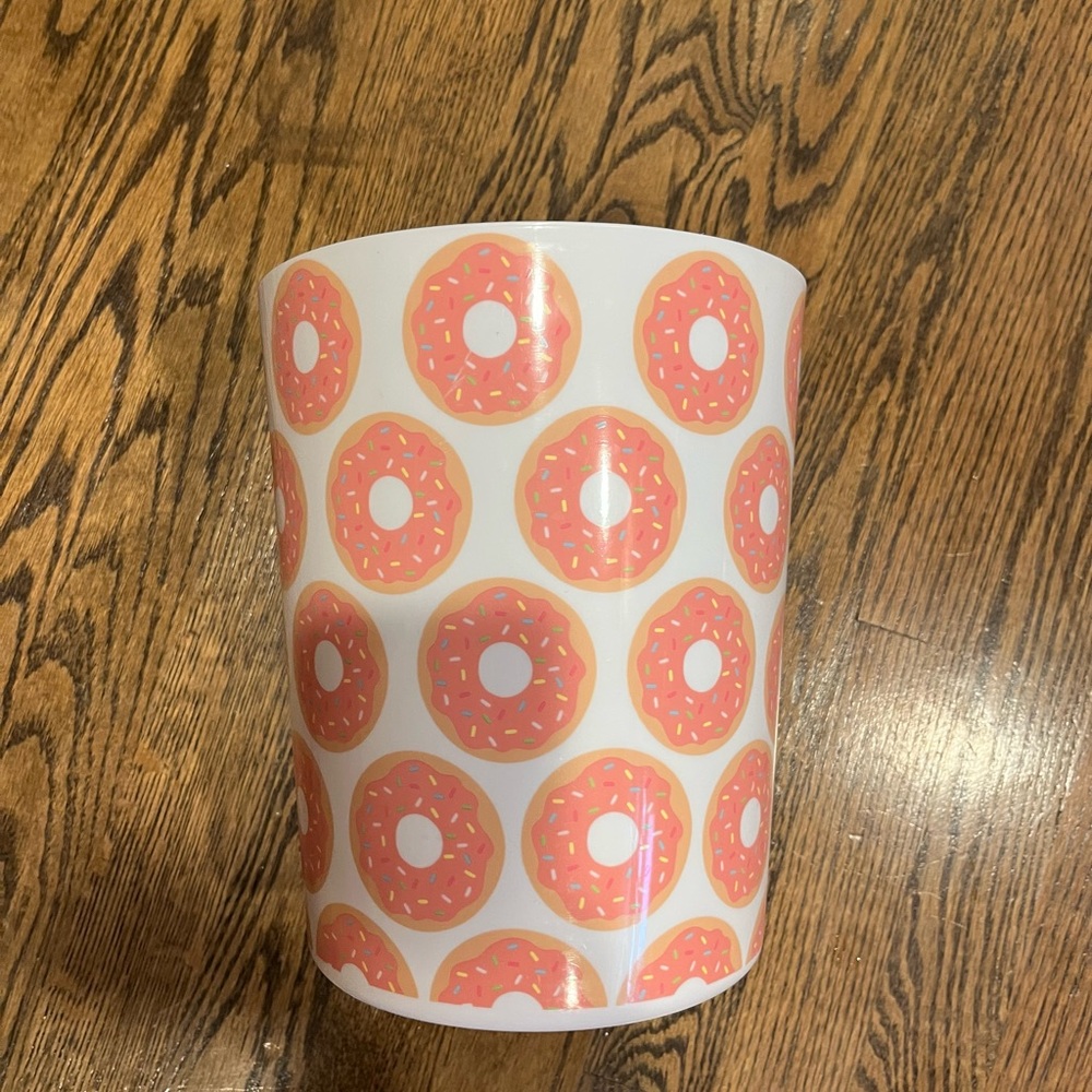Donut Plastic Trash Can